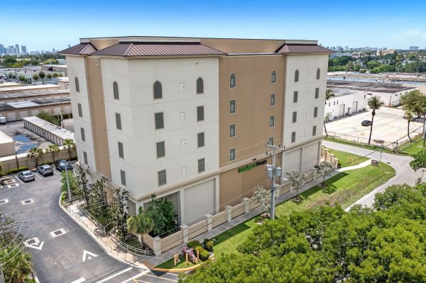 Photo of Extra Space Storage - 7855 - Hallandale - Park Rd