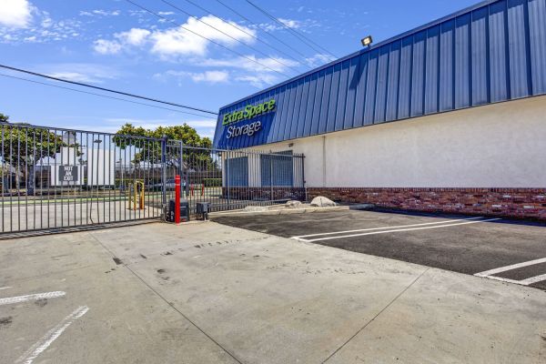 Photo of Extra Space Storage - 7924 - Santa Monica - 14th St