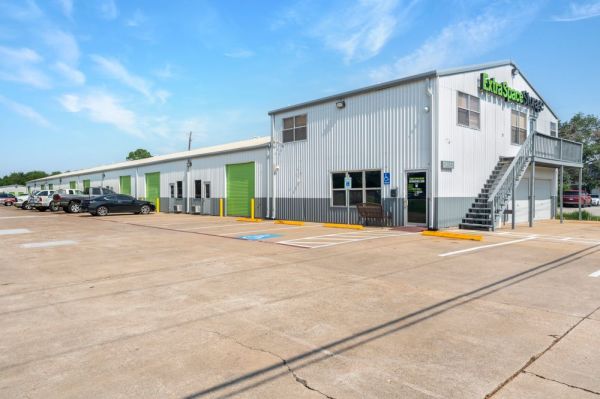 Photo of Extra Space Storage - 7983 - Pearland - Main St