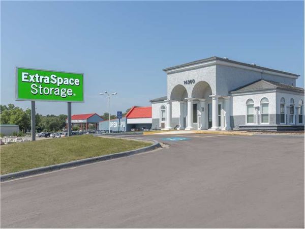 Photo of Extra Space Storage - 0985 - Grandview - US Highway 71