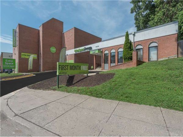 Photo of Extra Space Storage - 0119 - Rockville - 12030 Parklawn Dr