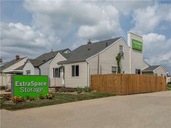 Photo of Extra Space Storage - 0190 - Lincoln Park - London St