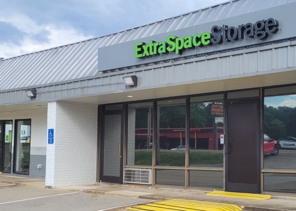 Photo of Extra Space Storage - 0371 - Memphis - 5675 Summer Ave
