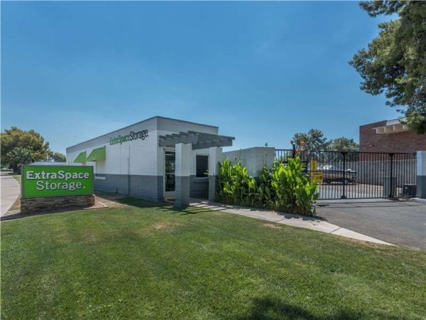 Photo of Extra Space Storage - 0517 - Tempe - E Southshore Dr