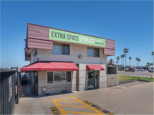Photo of Extra Space Storage - 8268 - San Diego - 6360 Miramar Rd