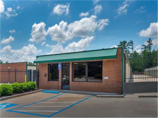 Photo of Extra Space Storage - 8400 - Stockbridge - Banks Rd