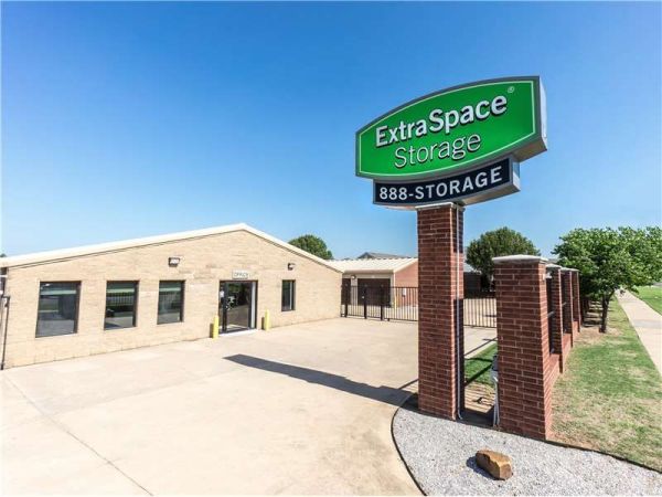 Photo of Extra Space Storage - 8540 - Norman - 24th Ave SE