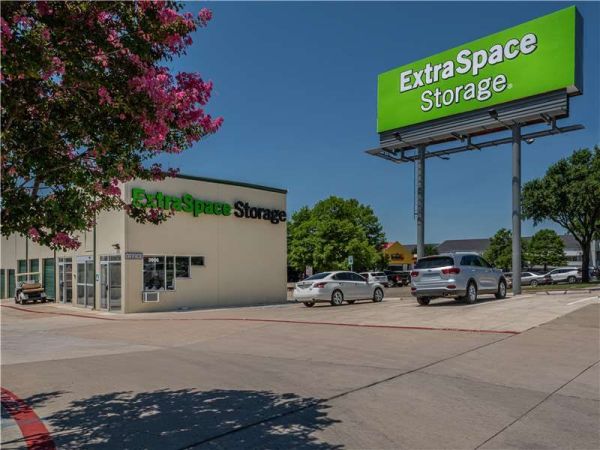 Photo of Extra Space Storage - 7314 - Irving - Airport Freeway