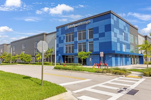 Photo of Extra Space Storage - 7243 - Pembroke Pines - Pines Blvd