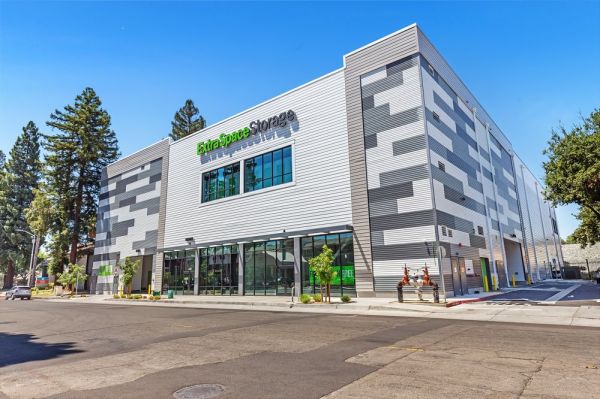 Photo of Extra Space Storage - 6137 - Sacramento - Bercut Dr