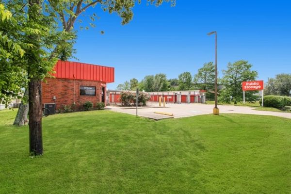 Photo of Public Storage - Pearland - 5710 Broadway St