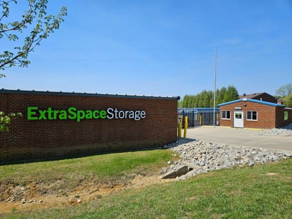 Photo of Extra Space Storage - 2044 - Mount Washington - Louise Way