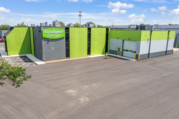 Photo of Extra Space Storage - 6197 - Plymouth - 32nd Ave N
