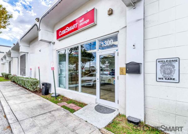 Photo of CubeSmart Self Storage FL Hialeah W 49th St