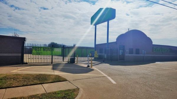 Photo of Extra Space Storage - 6320 - Mesquite - Windbell Cir