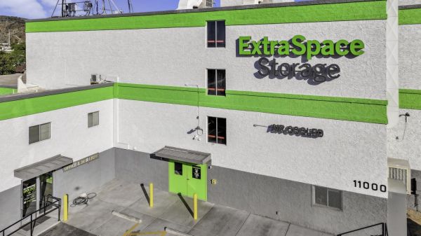 Photo of Extra Space Storage - 6321 - Phoenix - 11000 N Cave Creek Rd