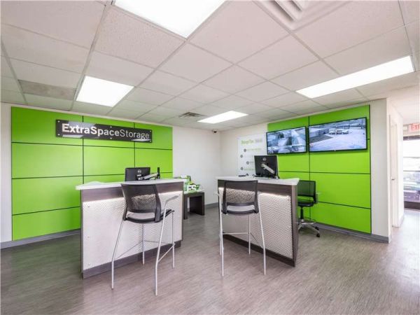 Photo of Extra Space Storage - 1756 - Memphis - Hollywood St