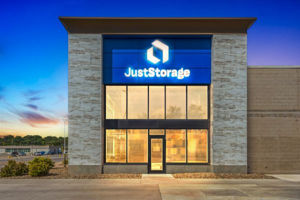 Photo of JustStorage - Urbandale