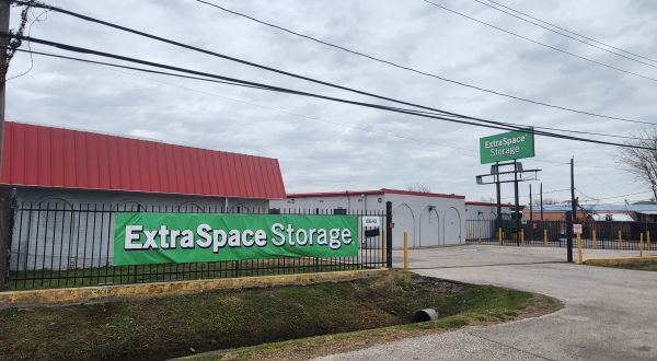 Photo of Extra Space Storage - 6386 - Houston - Hempstead Rd