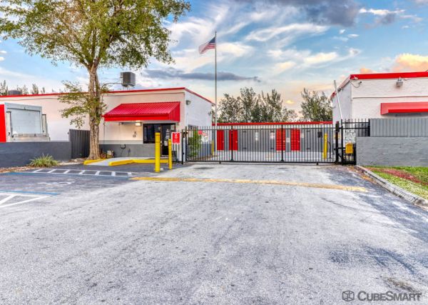 Photo of CubeSmart Self Storage FL Hallandale Beach Ansin Blvd