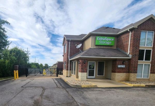Photo of Extra Space Storage - 3224 - St Louis - Lemay Ferry Rd