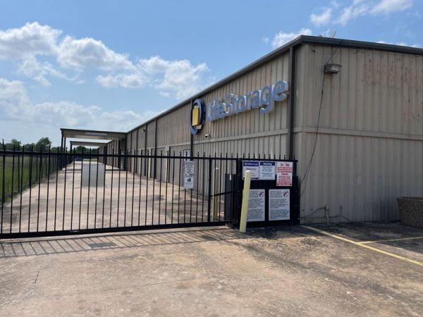Photo of Extra Space Storage - 3178 - Houston - Highway 6