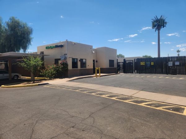 Photo of Extra Space Storage - 3753 - Tempe - Broadway Rd