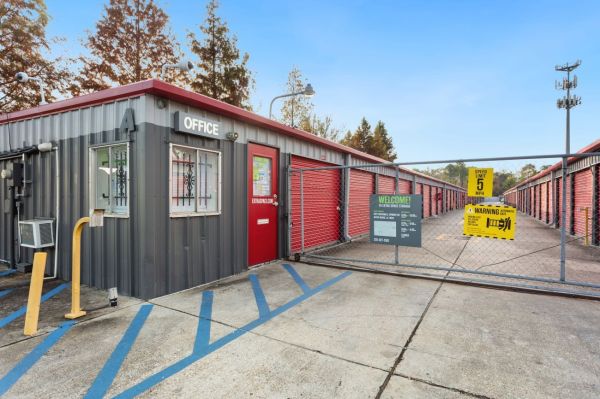 Photo of Extra Space Storage - 6460 - Baton Rouge - 8922 Greenwell Springs Rd