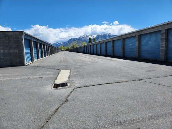 Photo of Extra Space Storage - 6446 - Logan - W 600 N