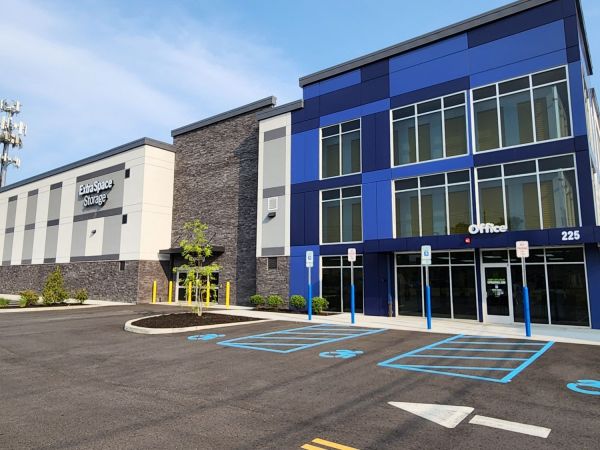 Photo of Extra Space Storage - 4281 - Bay Shore - Howells Rd