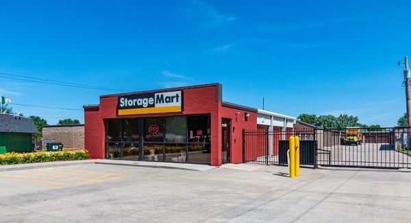 Photo of StorageMart - Hickman Rd & 68th St