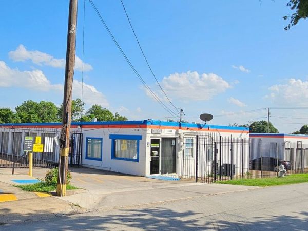 Photo of Extra Space Storage - 6530 - Dallas - 5656 Military Pkwy