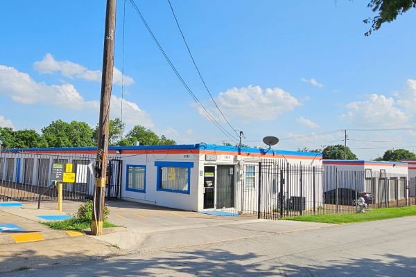 Photo of Extra Space Storage - 6530 - Dallas - 5656 Military Pkwy