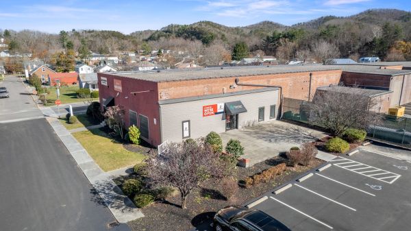 Photo of FreeUp Storage White Sulphur Springs