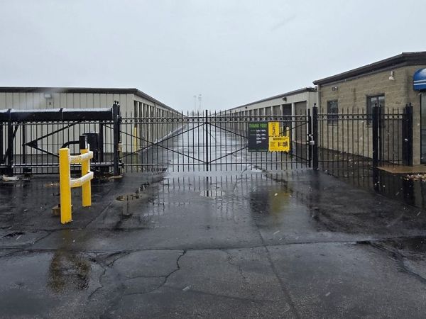 Photo of Extra Space Storage - 6652 - Plainfield - W Theodore St