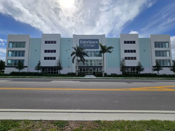 Photo of Extra Space Storage - 6624 - Lake Park - Watertower Rd