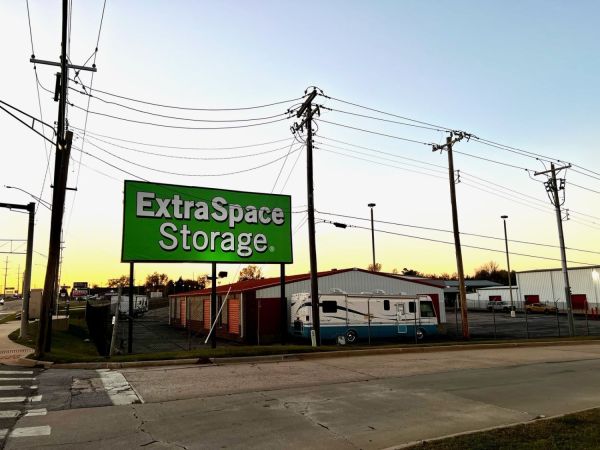 Photo of Extra Space Storage - 6675 - Oklahoma City - SE 15th St