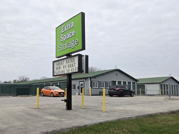 Photo of Extra Space Storage - 6698 - Beach Park - N Lewis Ave