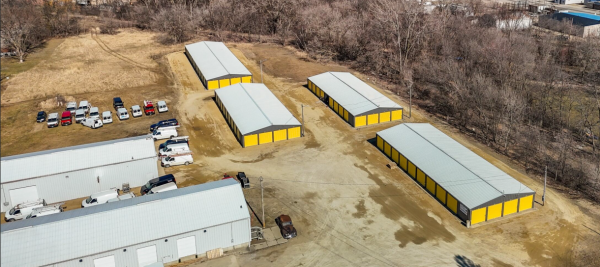 Photo of Chuck and Andy's Big Units - MN