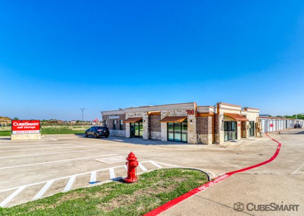 Photo of CubeSmart Self Storage TX Arlington Debbie Lane