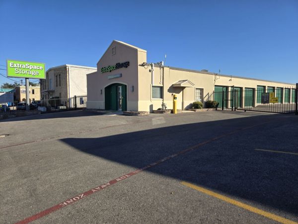 Photo of Extra Space Storage - 2236 - San Antonio - E Nakoma Dr