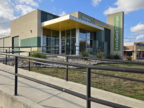 Photo of Extra Space Storage - 2234 - San Antonio - 6911 W Military Dr
