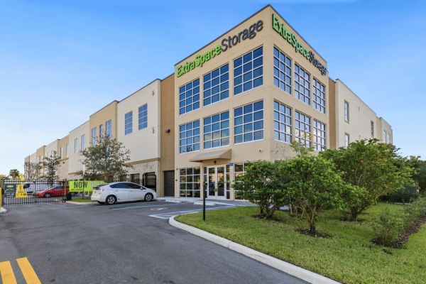 Photo of Extra Space Storage - 6290 - Plantation - NW 66th Ave