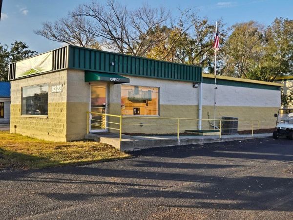 Photo of Extra Space Storage - 6690 - Tampa - 8323 W Hillsborough Ave