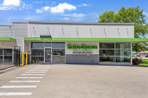 Photo of Extra Space Storage - 6666 - Indianapolis - Brookville Rd