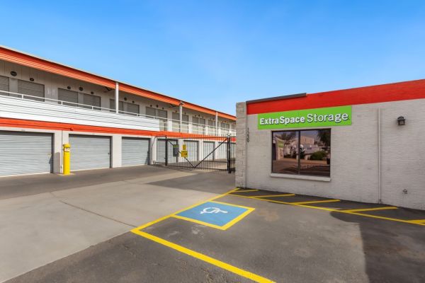 Photo of Extra Space Storage - 6640 - Phoenix - N 54th Ave
