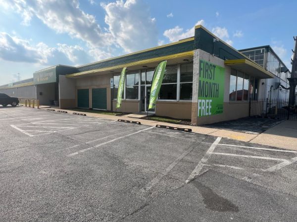 Photo of Extra Space Storage - 6685 - Chicago - 2740 W 79th St