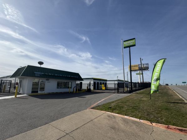 Photo of Extra Space Storage - 6683 - Fort Worth - West Fwy