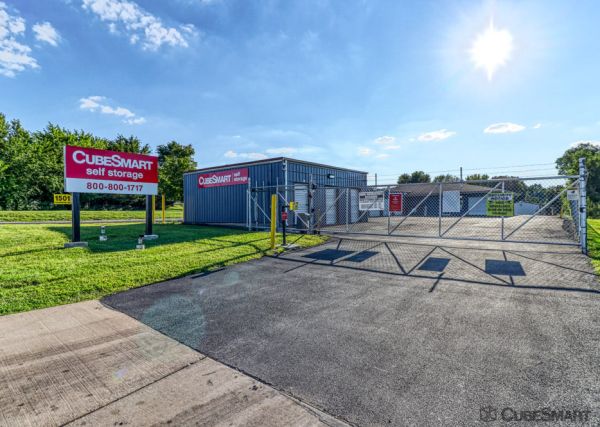 Photo of CubeSmart Self Storage IL Crest HIll Cedarwood Dr