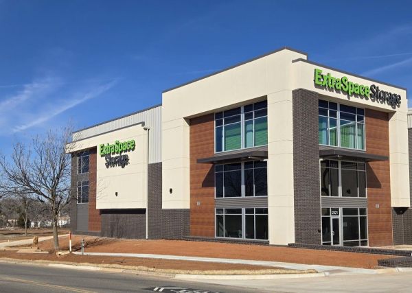 Photo of Extra Space Storage - 6589 - Oklahoma City - NW 40th St